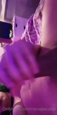 NenaPeculiar masturbation