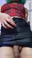 Nenapeculiar Toying her ass