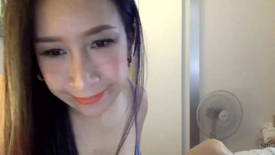 Ladyboy Max (aka Transnicky aka Tanny) Strokes her Rocket like Cock