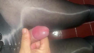 Cum in pantyhose