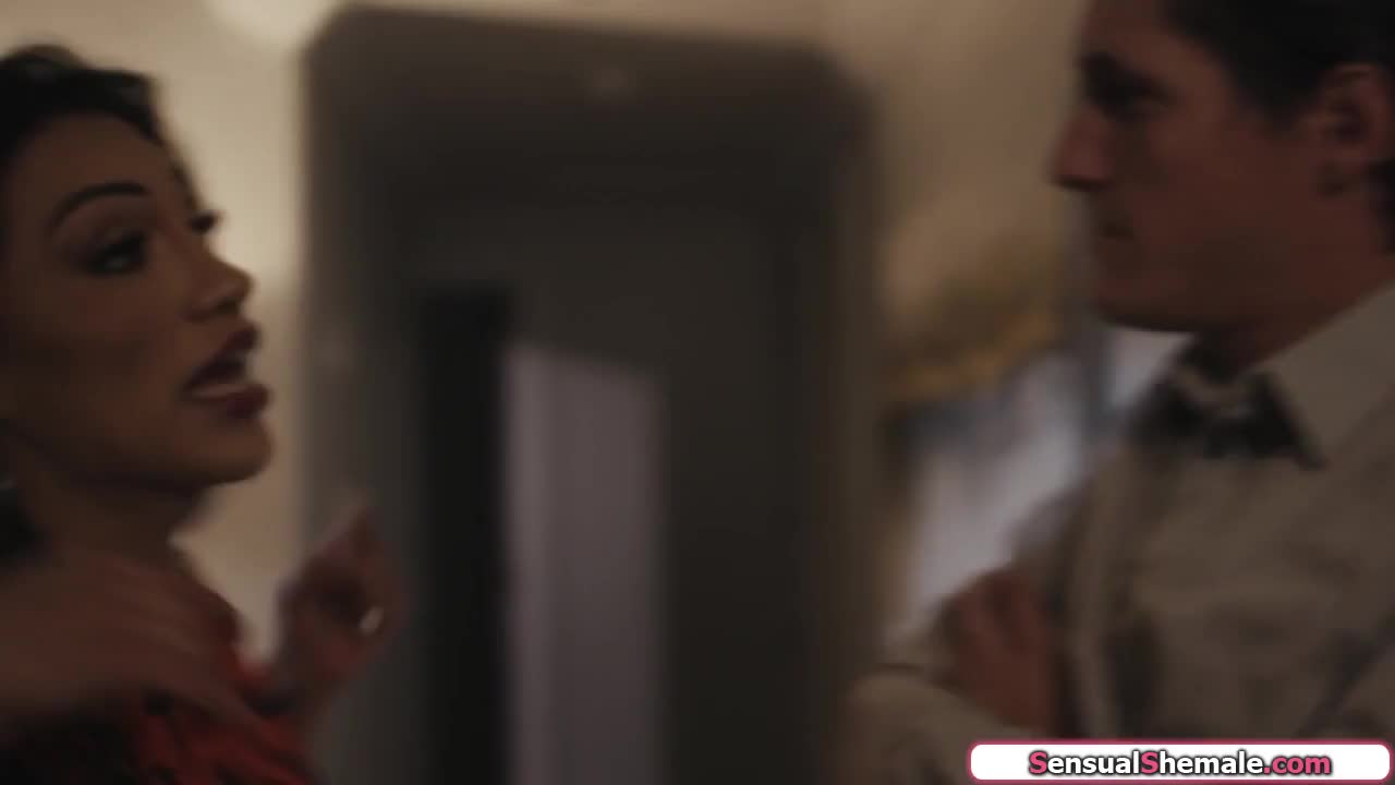 Watch Busty latina tgirl Jessy Dubai barebacks and facefucks a guy Shemale Porn Videos | TranSexBig.