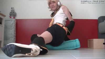 Crossdress cosplay Rin Kagamina anal toy p
