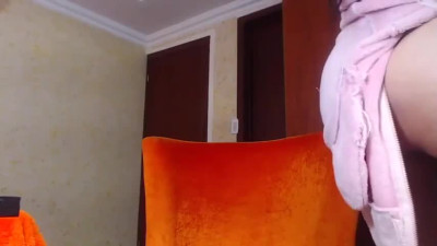 Slim Tranny Jerking Her Cock