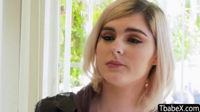 Tbabes Ella Hollywood and Khloe Kay take dudes dick in threesome