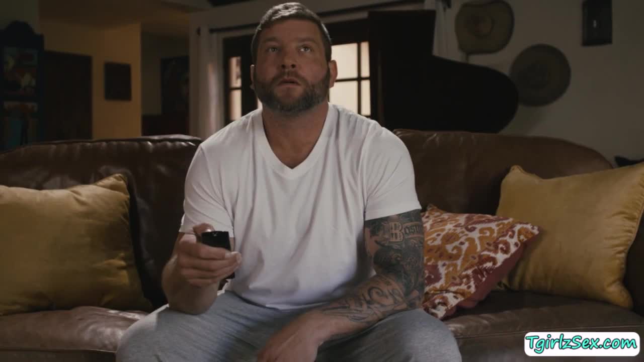 Watch Smalltits shemale gets massage and ass fucked by the masseur Shemale Porn Videos | TranSexBig.