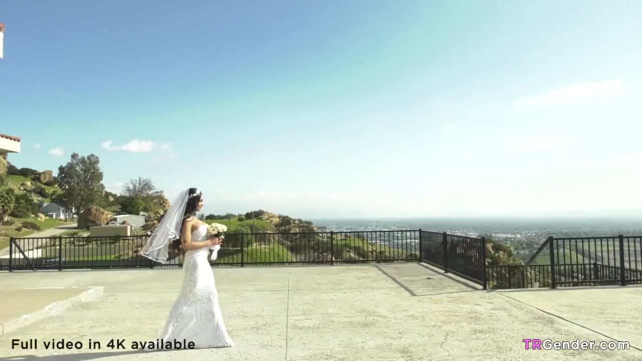 Watch Shemale Eva Enjoys Anal Sex In Honeymoon Shemale Porn Videos | TranSexBig.