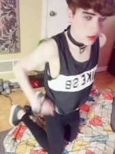 yo slaveboy cums on his legs
