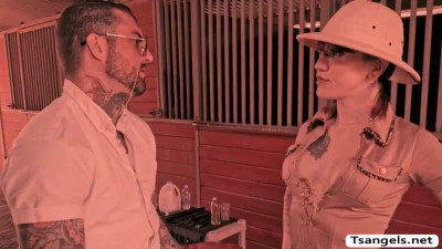 Transbabe Lena Moon finally gets anal by a bigcock in doggystyle