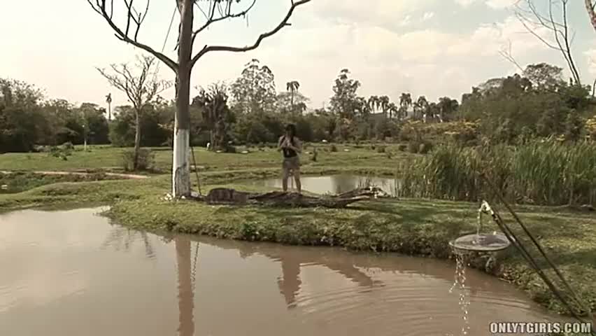 Watch Keeping it natural Shemale Porn Videos | TranSexBig.