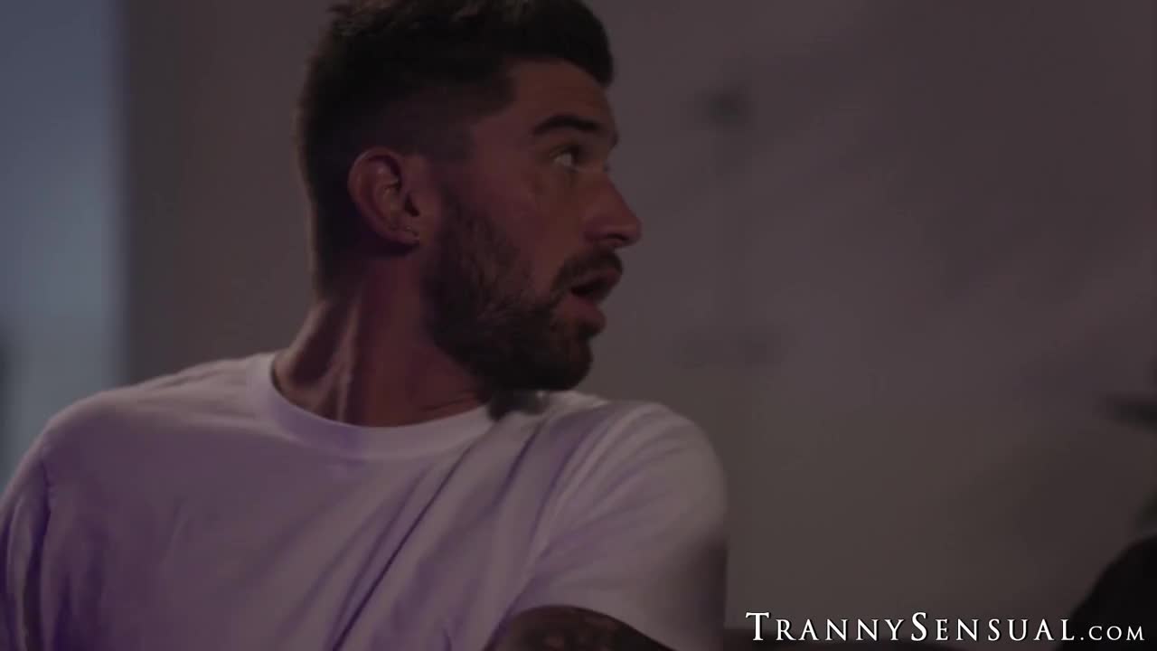 Watch Horny David ChaTranny Crystal Thayer covered in se plows stunning Jessy Dubais tight asshole Shemale Porn Videos | TranSexBig.