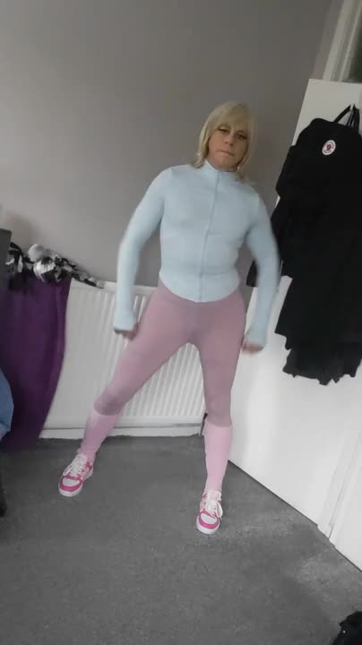 Watch Femboy crossdresser in gym gear wanking Shemale Porn Videos | TranSexBig.