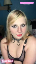 Tranny Danni plays with herself