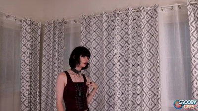 GROOBYGIRLS: In Spite of Herself
