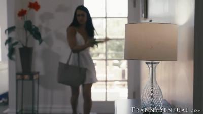 Lusty tbabe Khloe Kay deepthroats thick cock before raw fuck