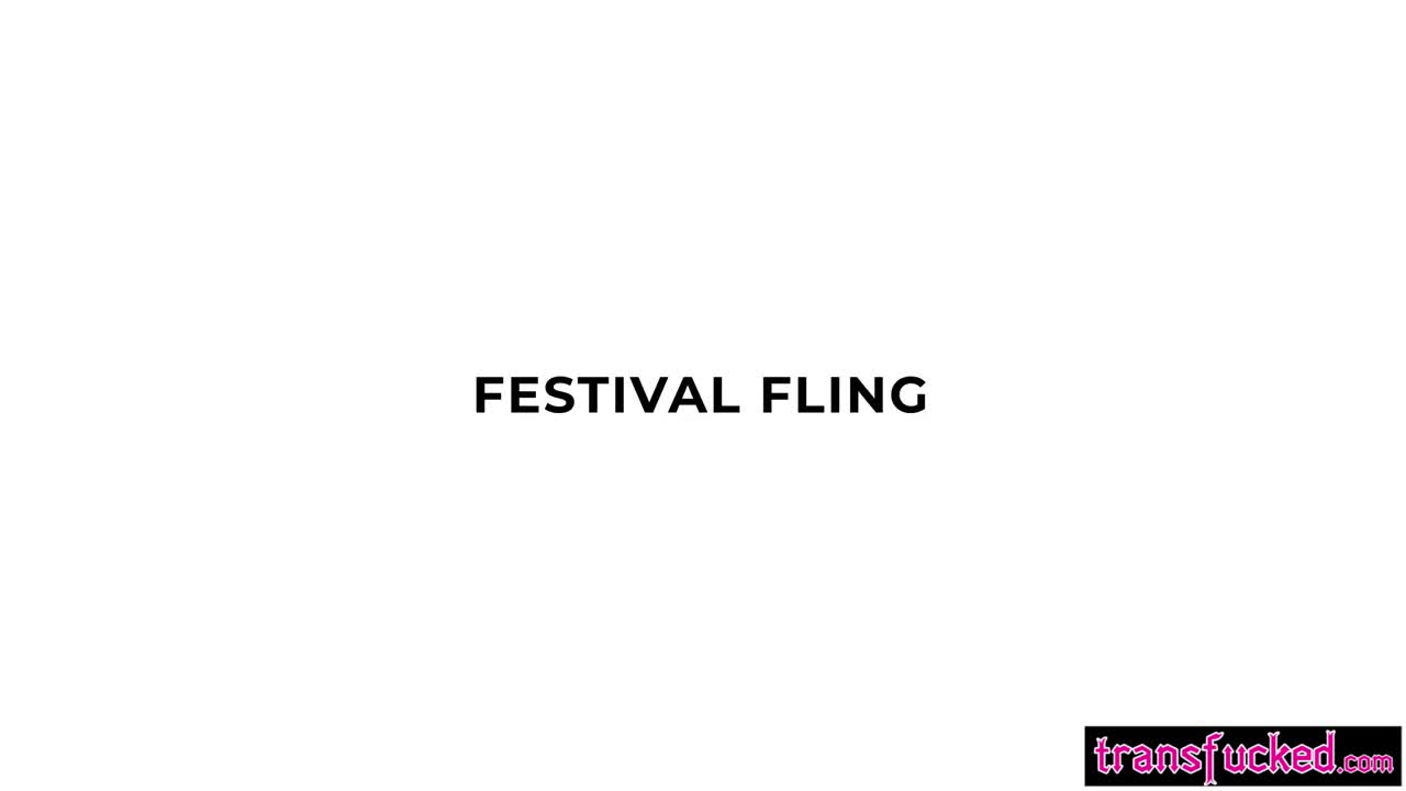 Watch Big ass tranny Gracie Jane fucks hot babe with perfect big tits Skye Blue Shemale Porn Videos | TranSexBig.