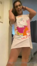 Magaly big dick solo