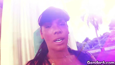 Anny Kelly masturbates until she erupts spermy semen