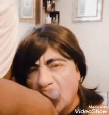 Travesti  Tsangielove tragando leche  de macho negro