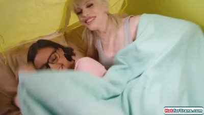 I join with my strapon to anal the tgirl whos fucking her gf