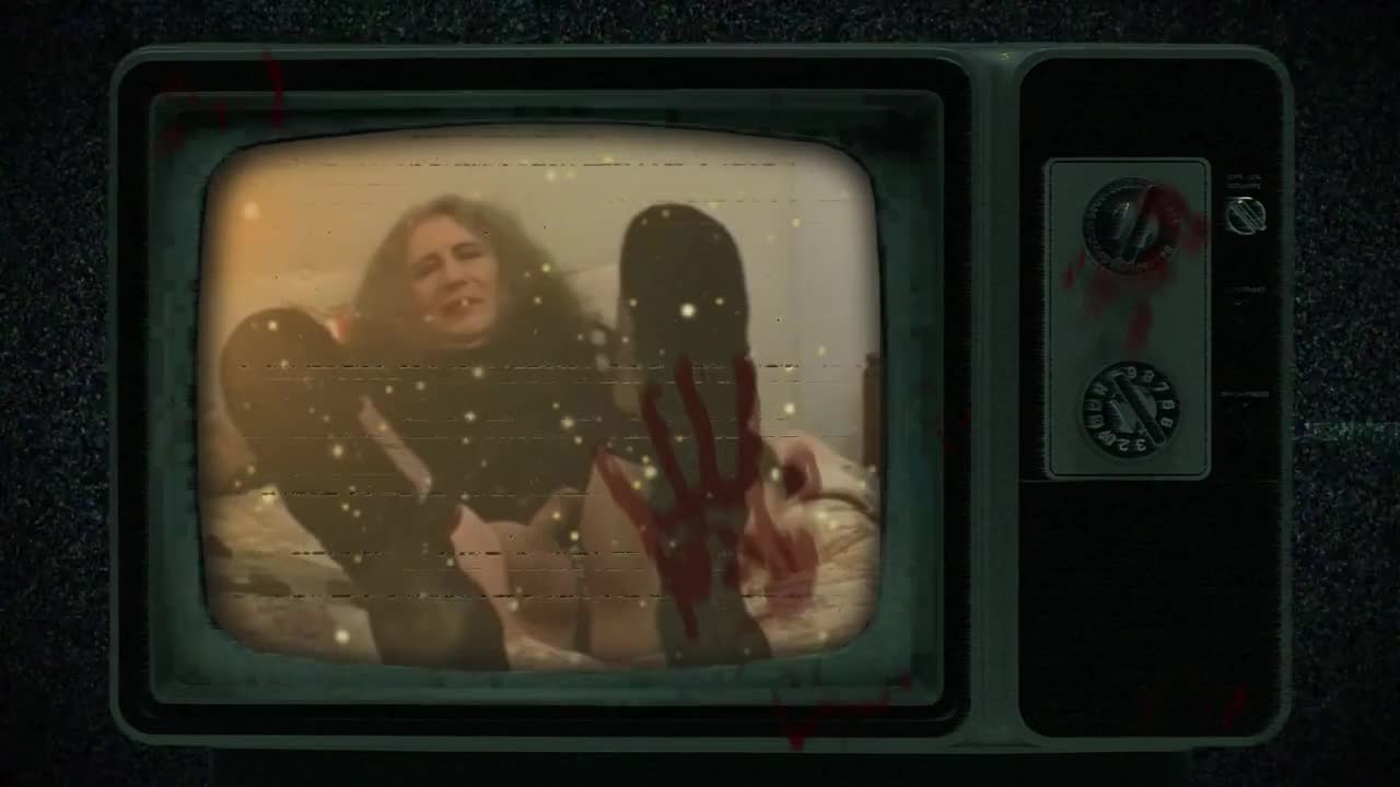 Watch Marianna solo on bed Shemale Porn Videos | TranSexBig.