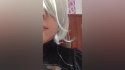 YoRHa 2B at your service!