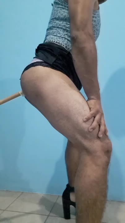 Watch Karensita y palo escoba Shemale Porn Videos | TranSexBig.