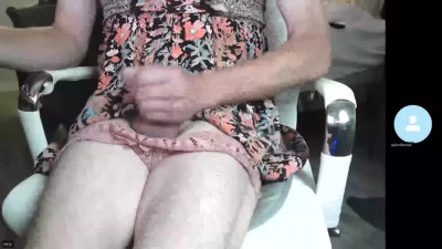 Terry so sexy....is wanking again!!