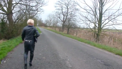 on road crossdresser