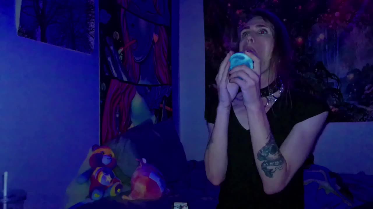 Watch Slim Brunette Sucks on Her Brand New Tentacle Shemale Porn Videos | TranSexBig.