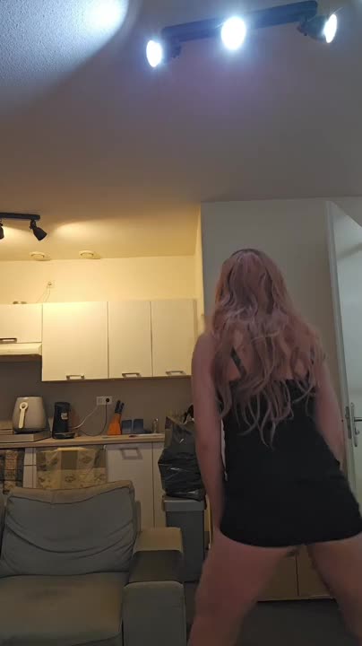 Watch Dancings and cummings Shemale Porn Videos | TranSexBig.