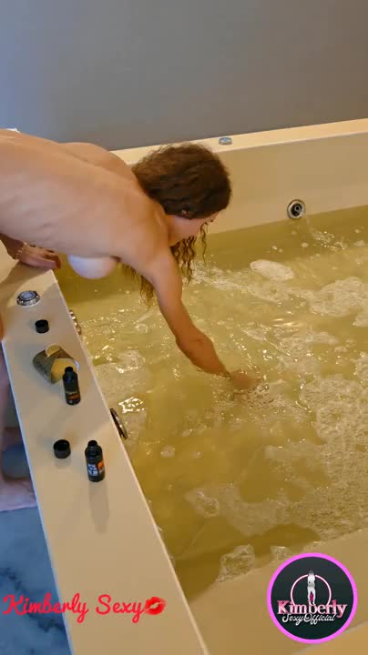 Watch Kimberly Sexy Jacuzzi Scene Preview Shemale Porn Videos | TranSexBig.