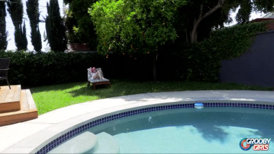 GROOBYGIRLS: Under The Orange Tree