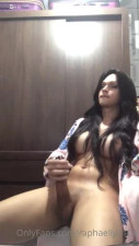 Sexy Raphaelly Vellaskes solo + cumshot