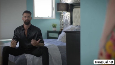 Slut redhead TS Lianna gets analed in motel