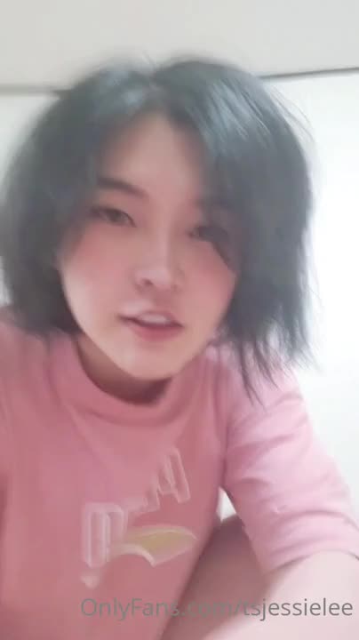 Watch Fresh-faced Thai girl enjoys a nice wank Shemale Porn Videos | TranSexBig.