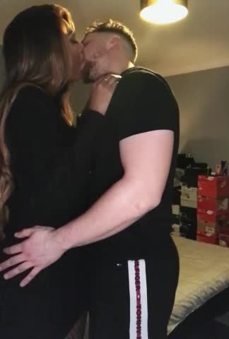 Watch Sucking the big dick of the black tranny Shemale Porn Videos | TranSexBig.