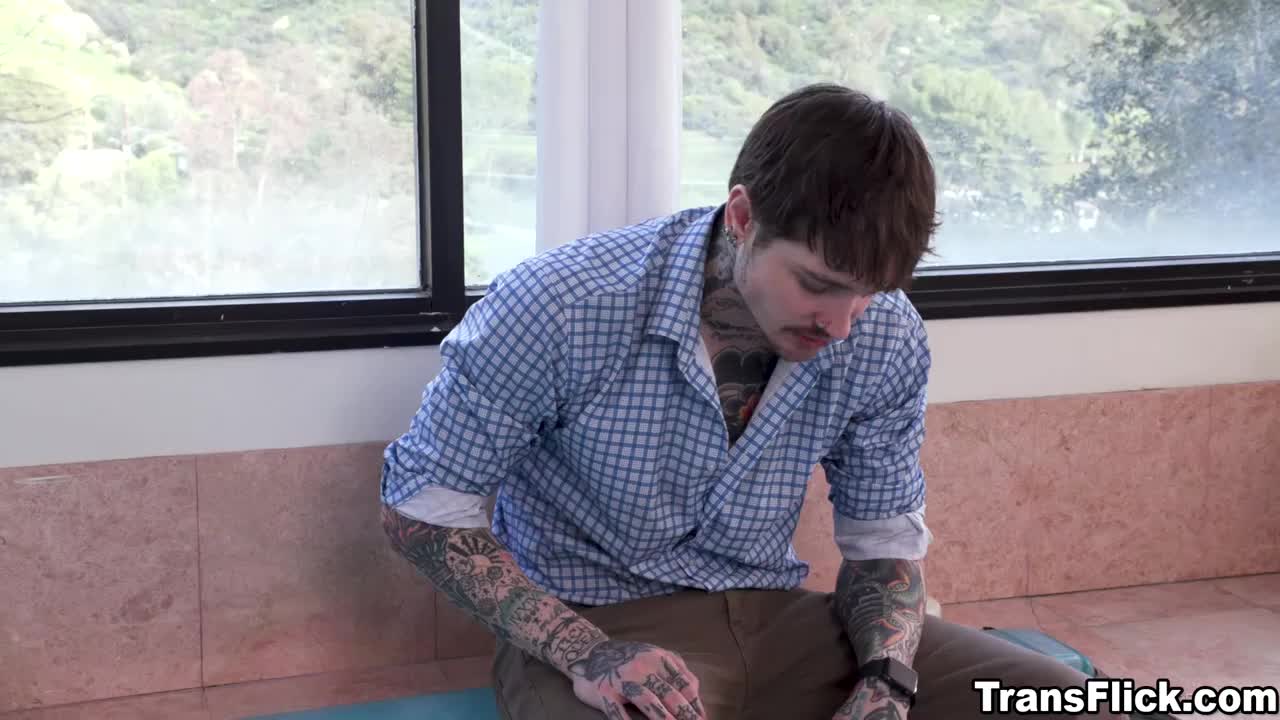 Watch Trans Gracie Jane offers James Blow one hot fuck sesh inside Shemale Porn Videos | TranSexBig.