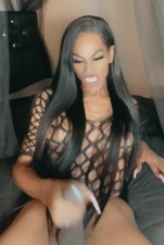 Raven haired cumshot