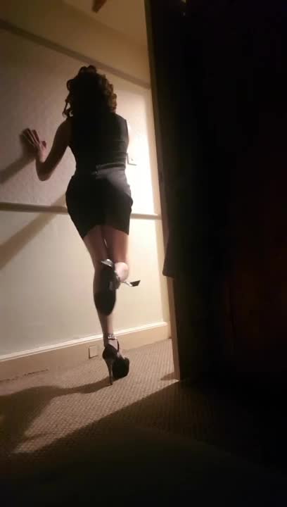 Watch Skinny sissy in tight black dress and heels Shemale Porn Videos | TranSexBig.