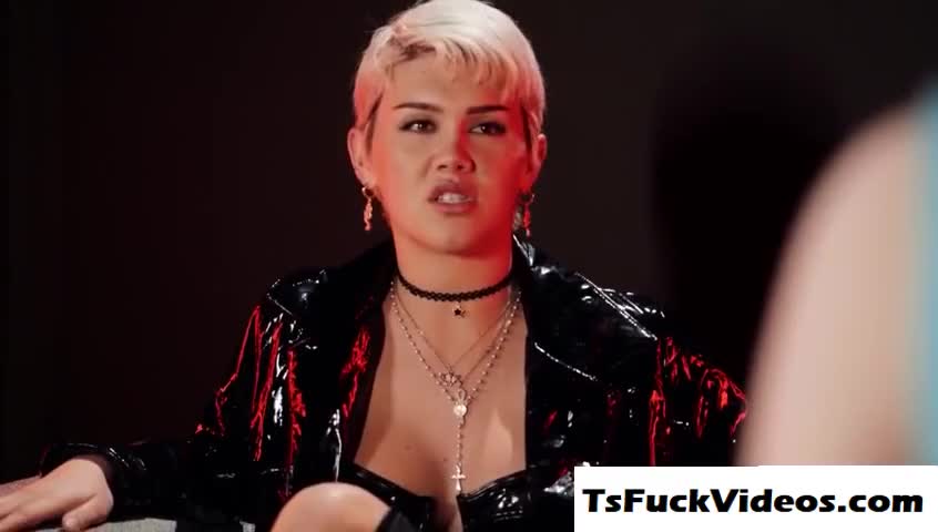 Watch tranny witch ella hollywood barebacks shemale alisia ra Shemale Porn Videos | TranSexBig.