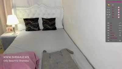 Pretty Maddy Dildo Session