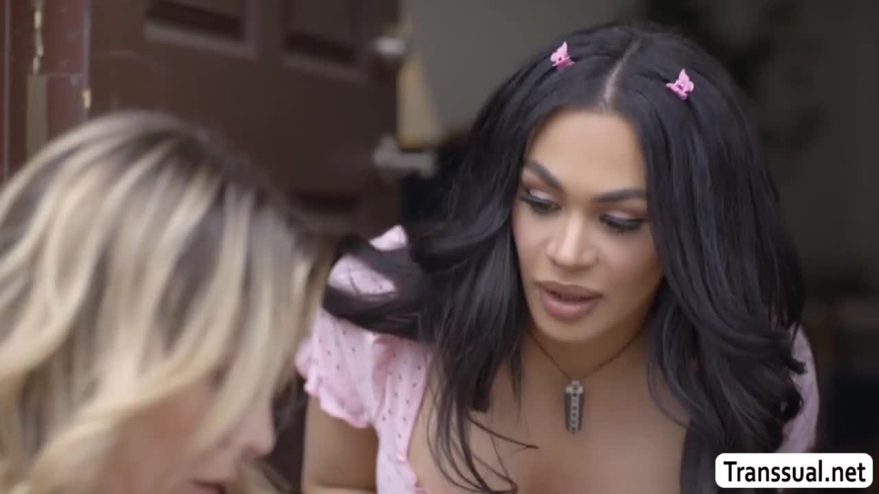 Watch Lovely oil seller gets her pussy fucked by her TS customer Shemale Porn Videos | TranSexBig.