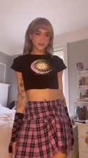 Bedroomsiren23(hi there are 2 video about  her here but I can't find it, if you find please send