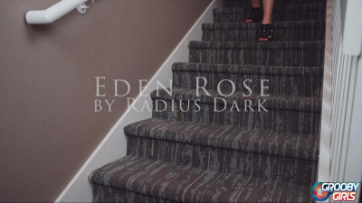 GROOBYGIRLS: The Sweet Scent of Eden Rose