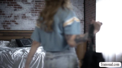 Teen Stepdaughter Vanessa Vega fucked by TS stepmom Lucy Hart