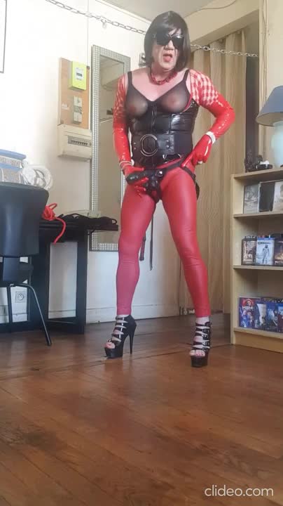 Watch Strapon teasing mature CD and feet worship Shemale Porn Videos | TranSexBig.