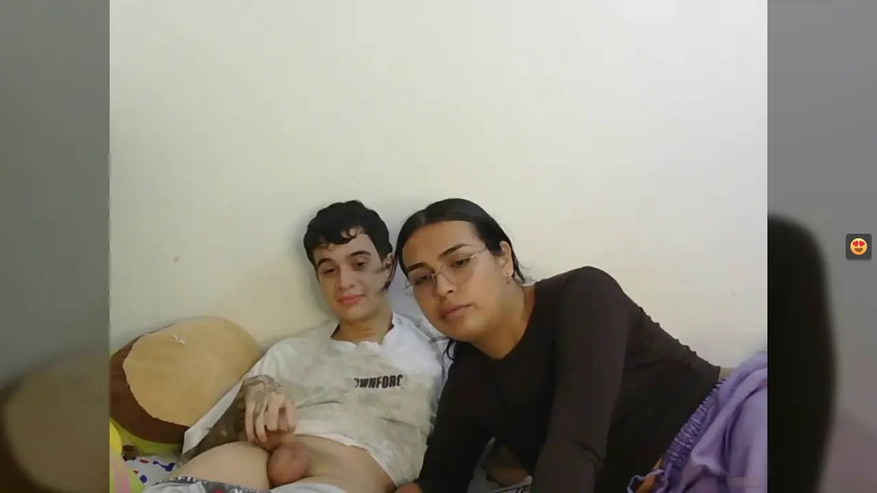 Watch una cogida caliente Shemale Porn Videos | TranSexBig.