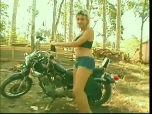 Curvy Blonde Go Fast
