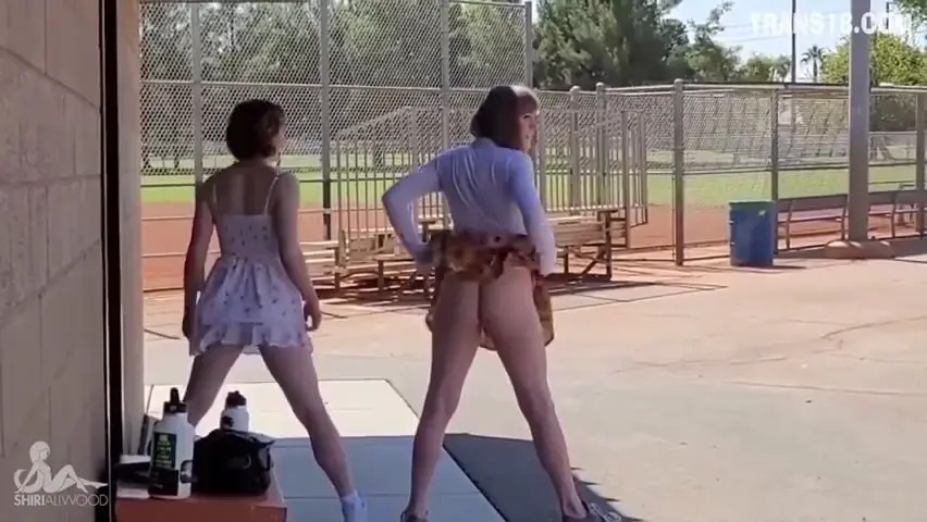Watch Tranny Sex Park Shemale Porn Videos | TranSexBig.