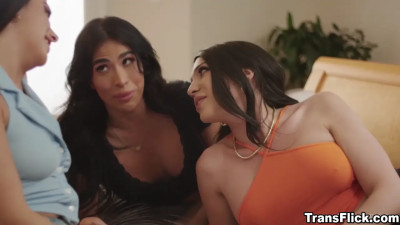 Kasey Kei and Avery Lust joins Gal Ritchie together in her new bed